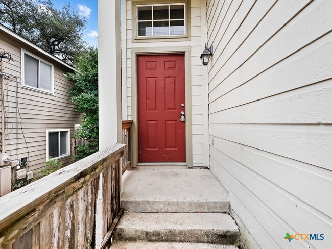 Building Photo - 825 Sagewood Trail