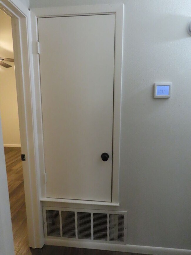 Building Photo - Spacious 4-Bedroom Home in Whitehouse ISD – Pet-Friendly with Large Fenced Yard! Bonus: Lawncare ...