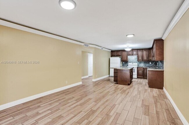 Building Photo - 4114 NW 88th Ave