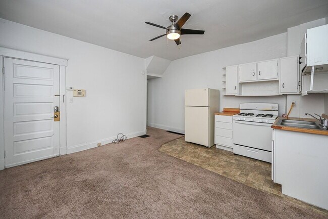 Building Photo - 2316 Chickasaw St
