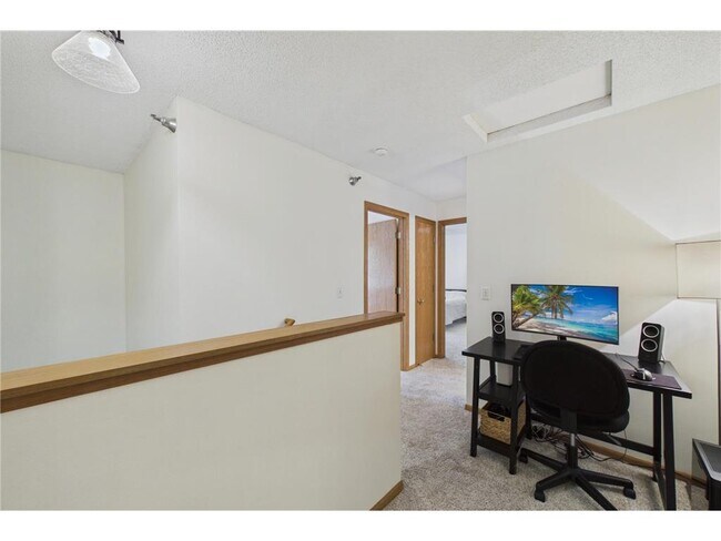Building Photo - 8434 Kimball Dr