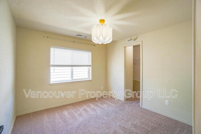 Building Photo - 2645 NE 87th Ave