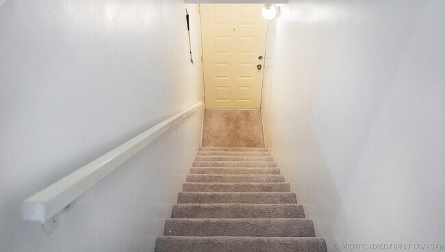 Building Photo - 505 Gardens Dr