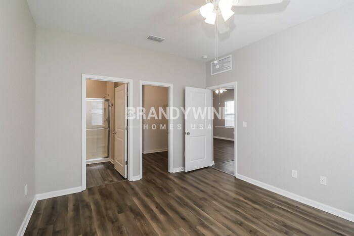 Building Photo - 35483 Eastbrook Ave