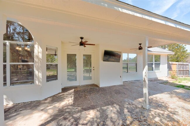 Building Photo - 141 Comanche Trail