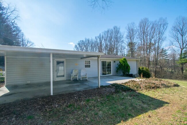 Building Photo - 224 Prestwood Ln
