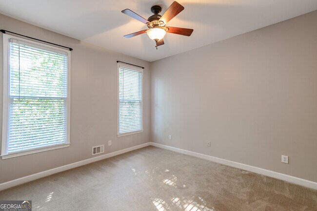 Building Photo - 651 Briarleigh Way