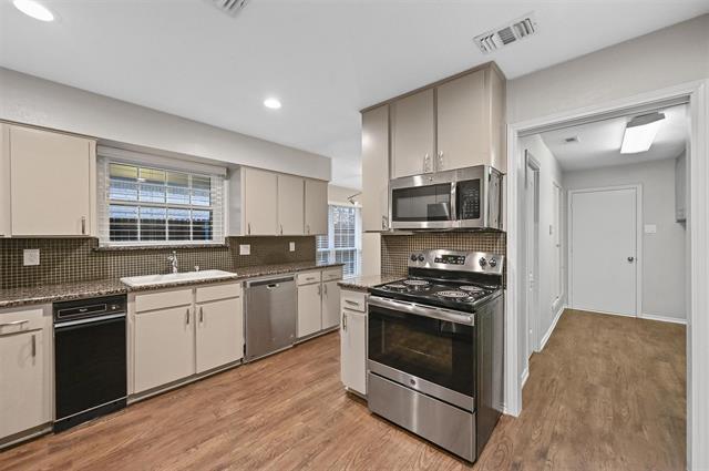 Building Photo - 5126 Collinwood Ave