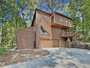 Building Photo - 2955 Pond View Ct