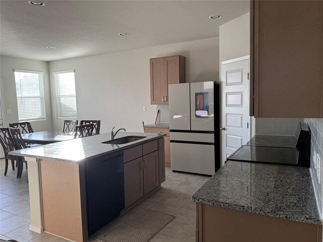 Building Photo - 2713 Paragon Fox Dr