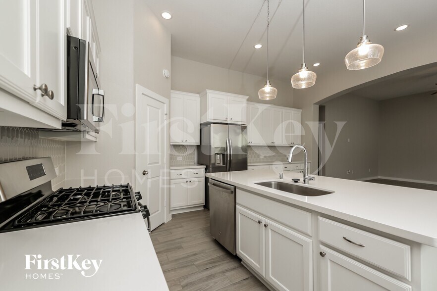 Building Photo - 235 Aster View Ct