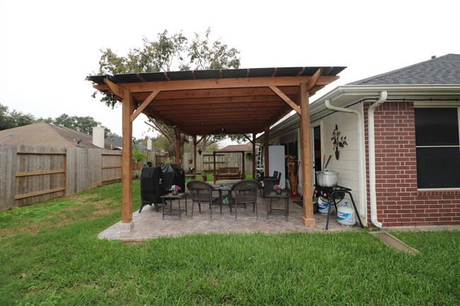 Building Photo - 6614 Grant Dr