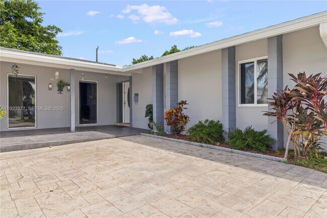 Building Photo - 10615 SW 200th St