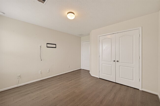 Building Photo - 18814 Bailey Oaks Ln