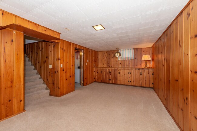 Building Photo - 6825 Xerxes Ave S