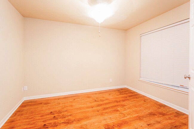 Building Photo - Beautiful 1 BR / 1 BA Home for Rent