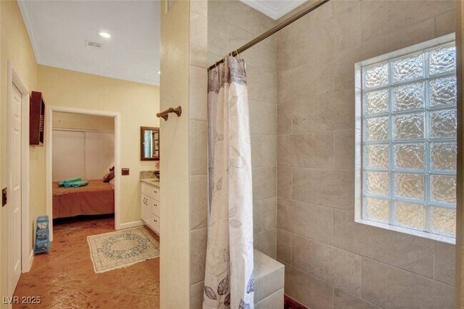 Building Photo - 481 Casa Vista Dr