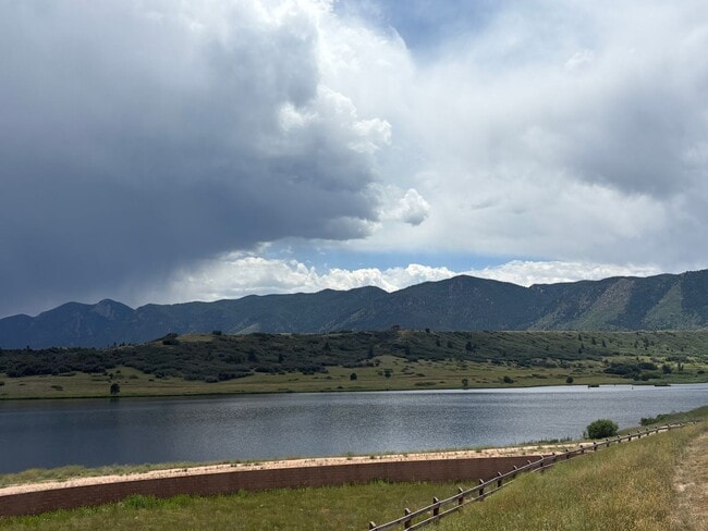 Building Photo - 2392 Pelican Bay Dr