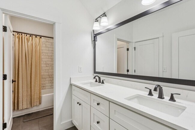 Building Photo - 3346 Kenyon Creek Dr NW