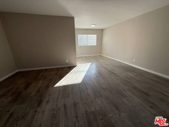 Building Photo - 2020 S Preuss Rd