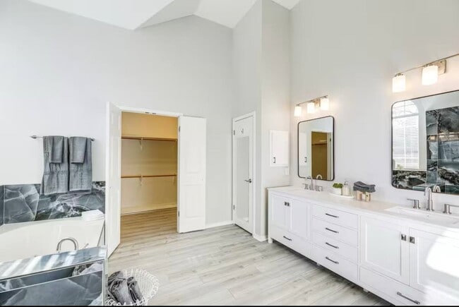 Building Photo - 602 Vogue Cove