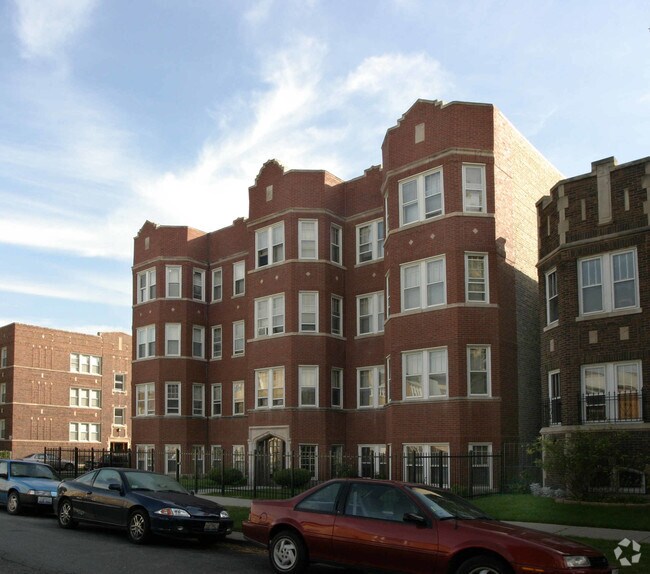 Primary Photo - 8201 S Marshfield Ave