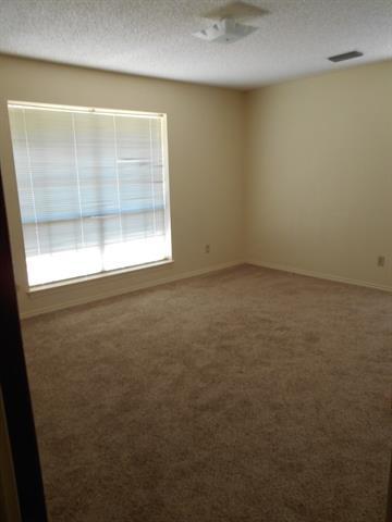 Building Photo - 107 Bluebonnet Trail