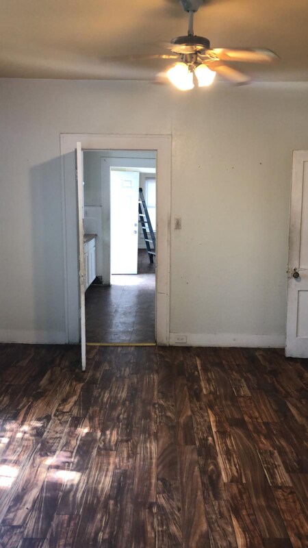 Building Photo - 930 N 11th St