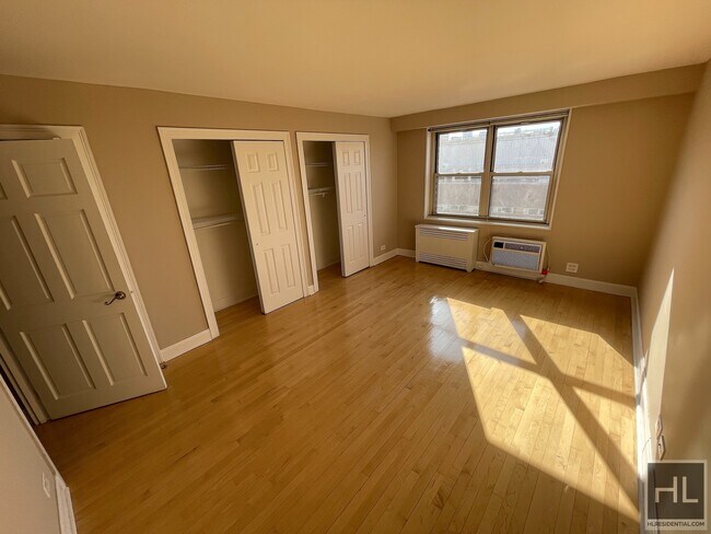 Primary Photo - 1 AVENUE