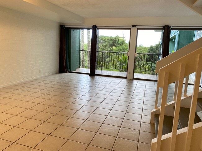 Building Photo - 3BR/2.5BA Condo in Wainaku - Hale Huki