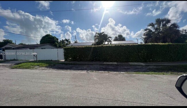 Building Photo - 17201 NW 53rd Ave