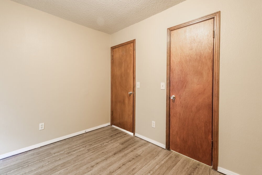 Building Photo - 1808 SE 13th St