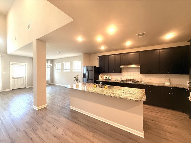 Building Photo - 5437 Wedge Wood Dr