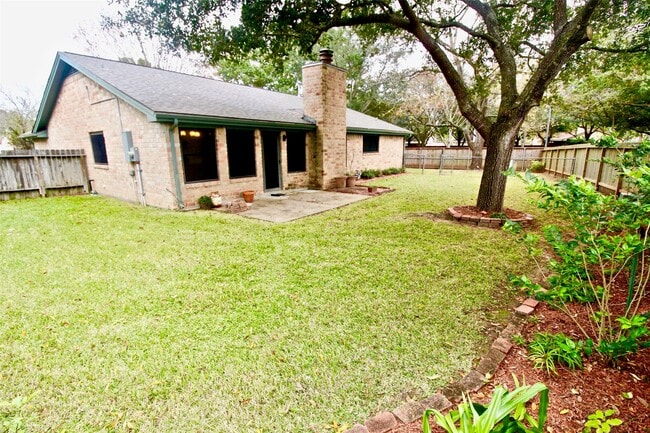 Building Photo - 3146 Wagon Trail Dr