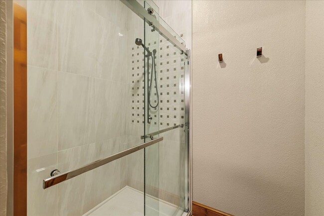 Building Photo - 9027 Winged Foot Dr