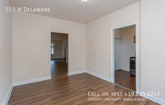 Building Photo - 519 W Delaware-