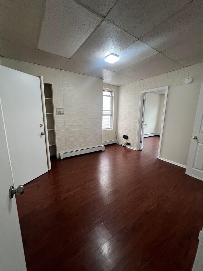 Building Photo - 123 Collard St