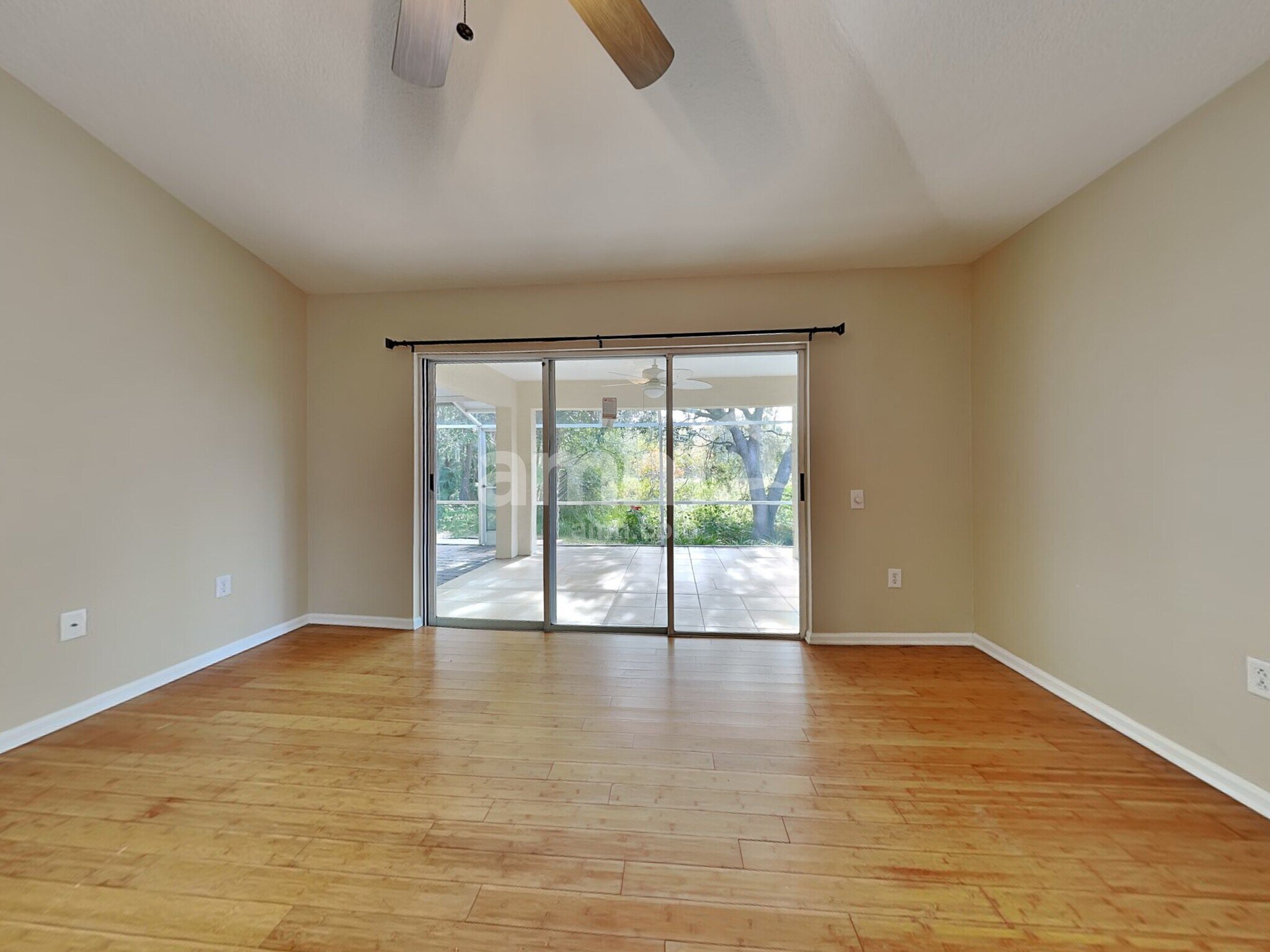 Building Photo - 807 Ridge Haven Drive