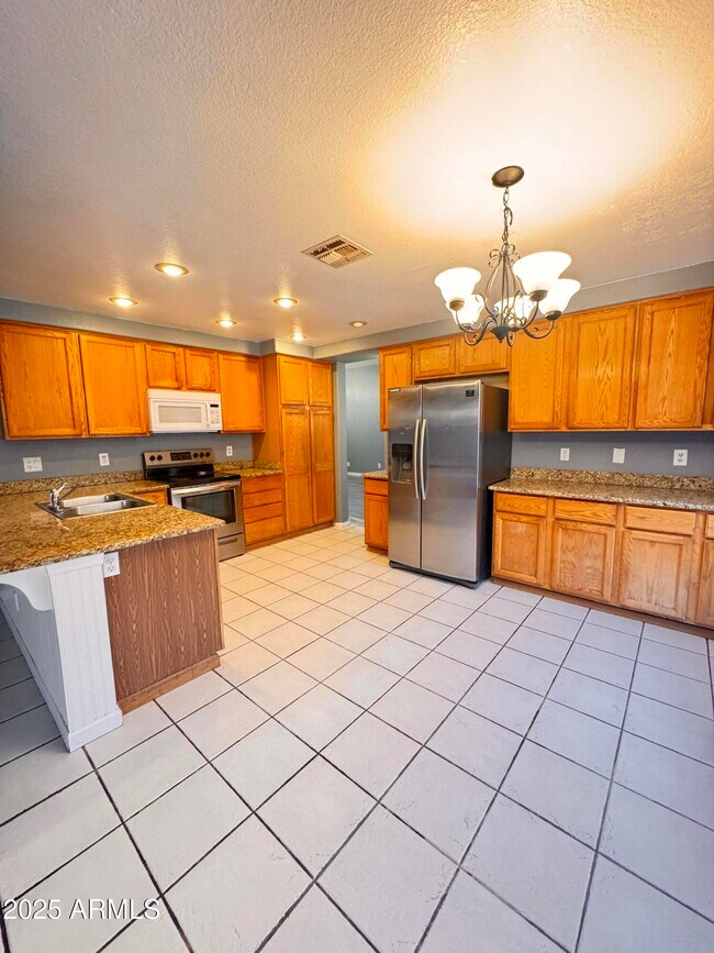 Building Photo - 17315 N Kimberly Way