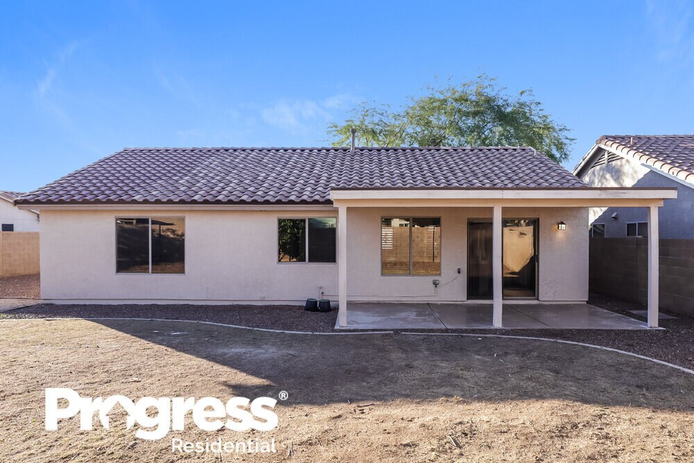 Building Photo - 10842 W Sands Dr