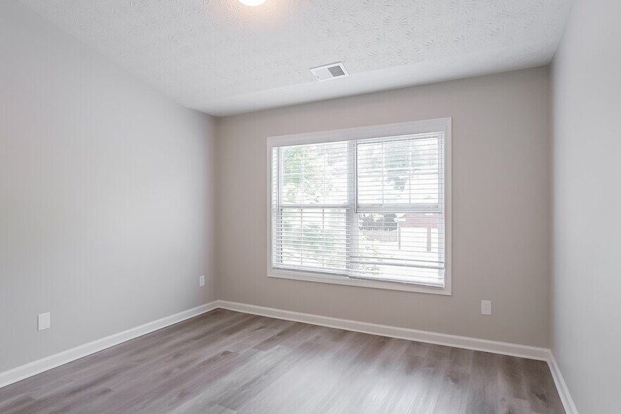 Building Photo - 209 Chamberlyn Ln