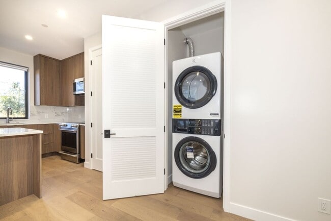 Building Photo - Newly Constructed 2 Bed, 1 Bath ADU in Barron Park w/ AC & Private Patio