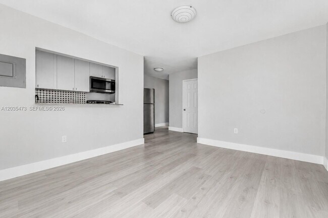 Building Photo - 6647 SW 59th Pl