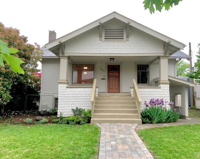 Primary Photo - 1269 Lincoln St