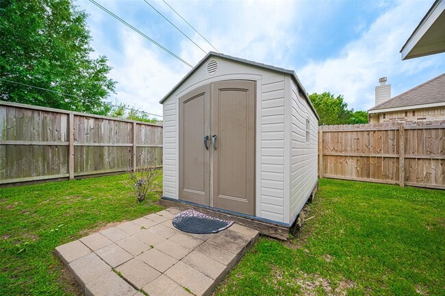 Building Photo - 25919 Orchard Knoll Ln