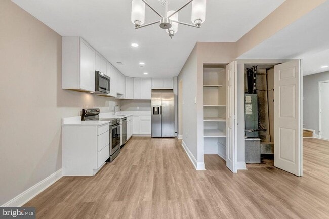 Building Photo - 10676 Myrtle Oak Ct