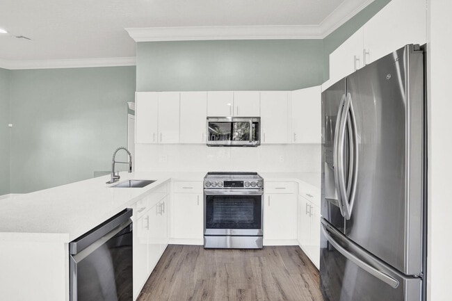 Building Photo - 10548 Boca Entrada Blvd