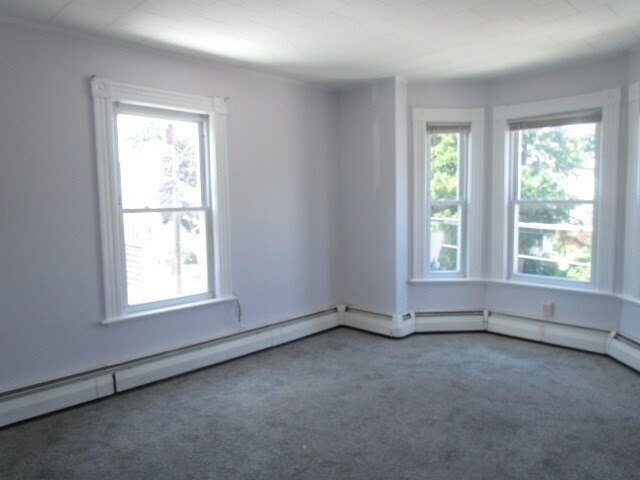 Building Photo - 10 Nursery St