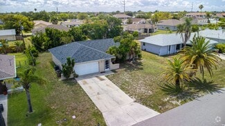 Building Photo - 3733 SW 1st Ave