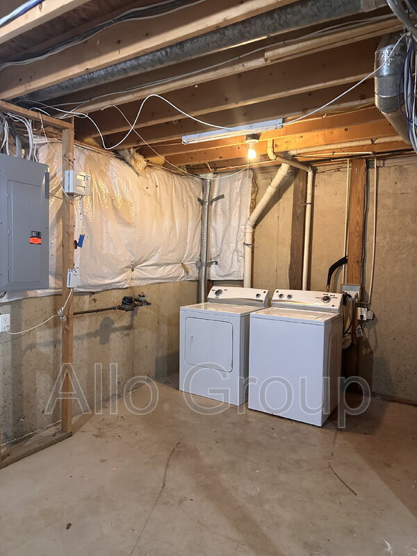 Building Photo - 51 N Bellwoode Dr